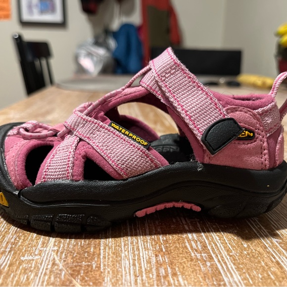 Keen Waterproof Sandals Toddler size 9 - Picture 6 of 7